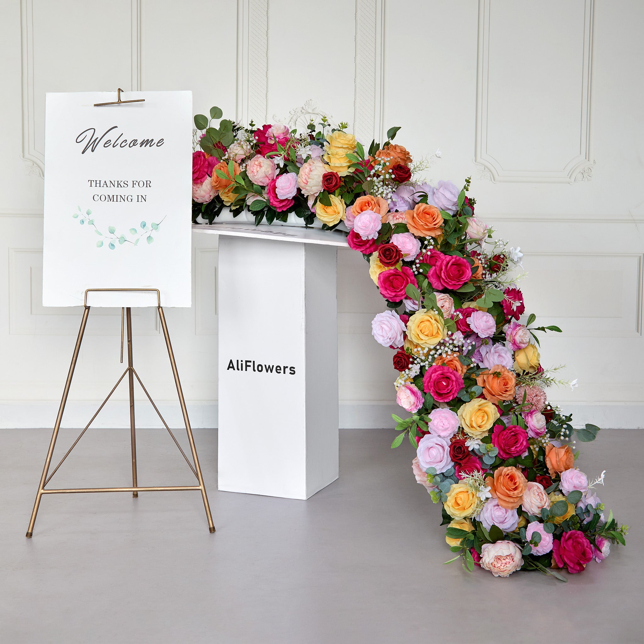 aliflowers-colored-rose-flower-strip-wedding-table-flag-floral-arrangement-decoration
